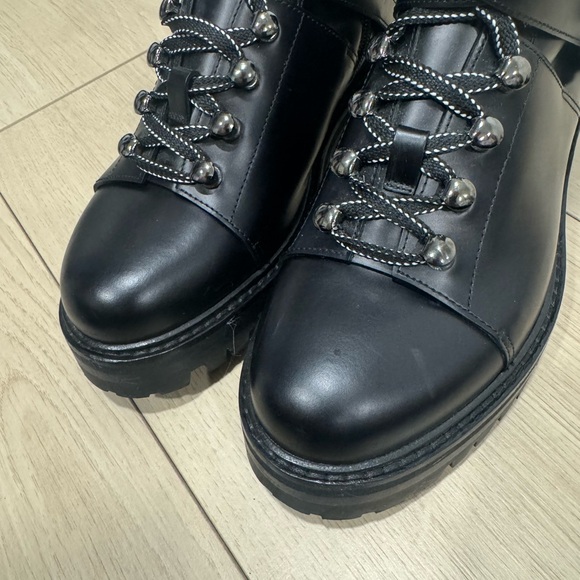 Valentino Garavani Rockstud Boots Motorcycle Moto Kylie Jenner - Picture 9 of 12